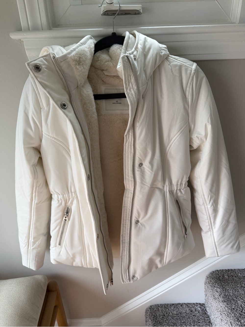 Hollister White Faux-Fur Lined Puffer Jacket